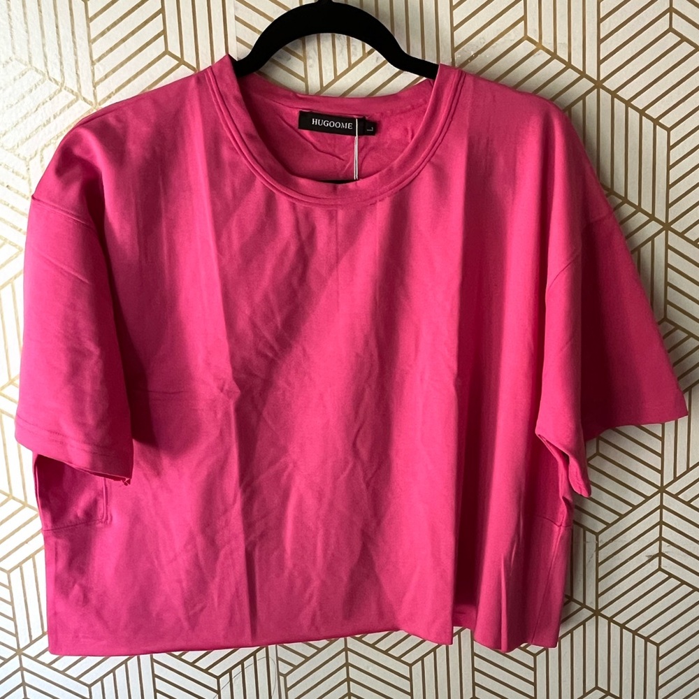 Oversized Pink Cropped Half Shirt Size Large Trendy Top NWT Hugoome Women’s
